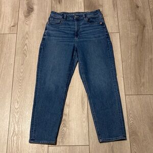 American Eagle Mom Jeans Women’s 8 Short Blue Denim Non Distressed